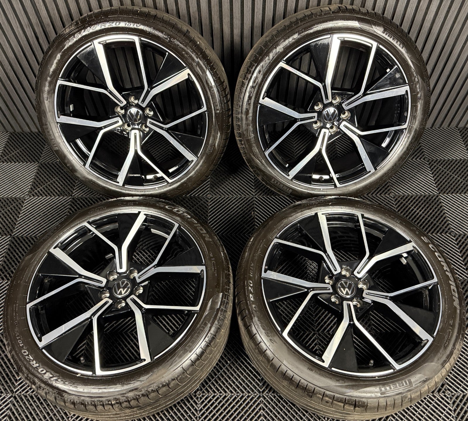 20" GENUINE VW TIGUAN R LINE LEEDS BLACK DC ALLOY WHEELS TYRES ALLOYS 571601025F