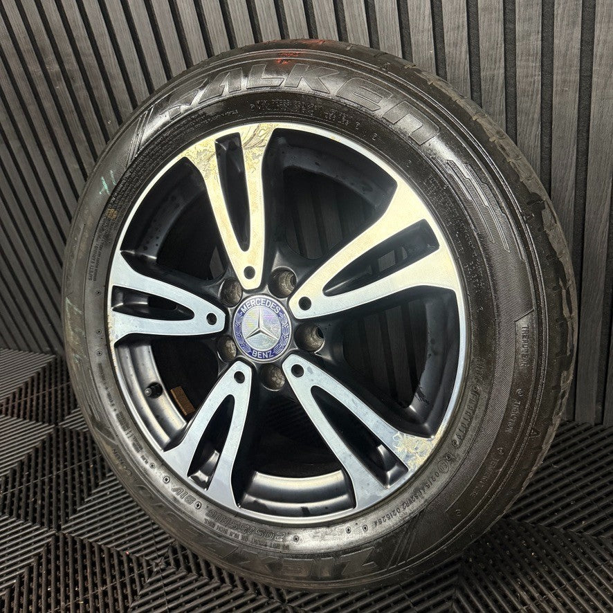 1X 16'' GENUINE MERCEDES A B CLASS CLA BLACK DC ALLOY WHEEL TYRE A2464010000