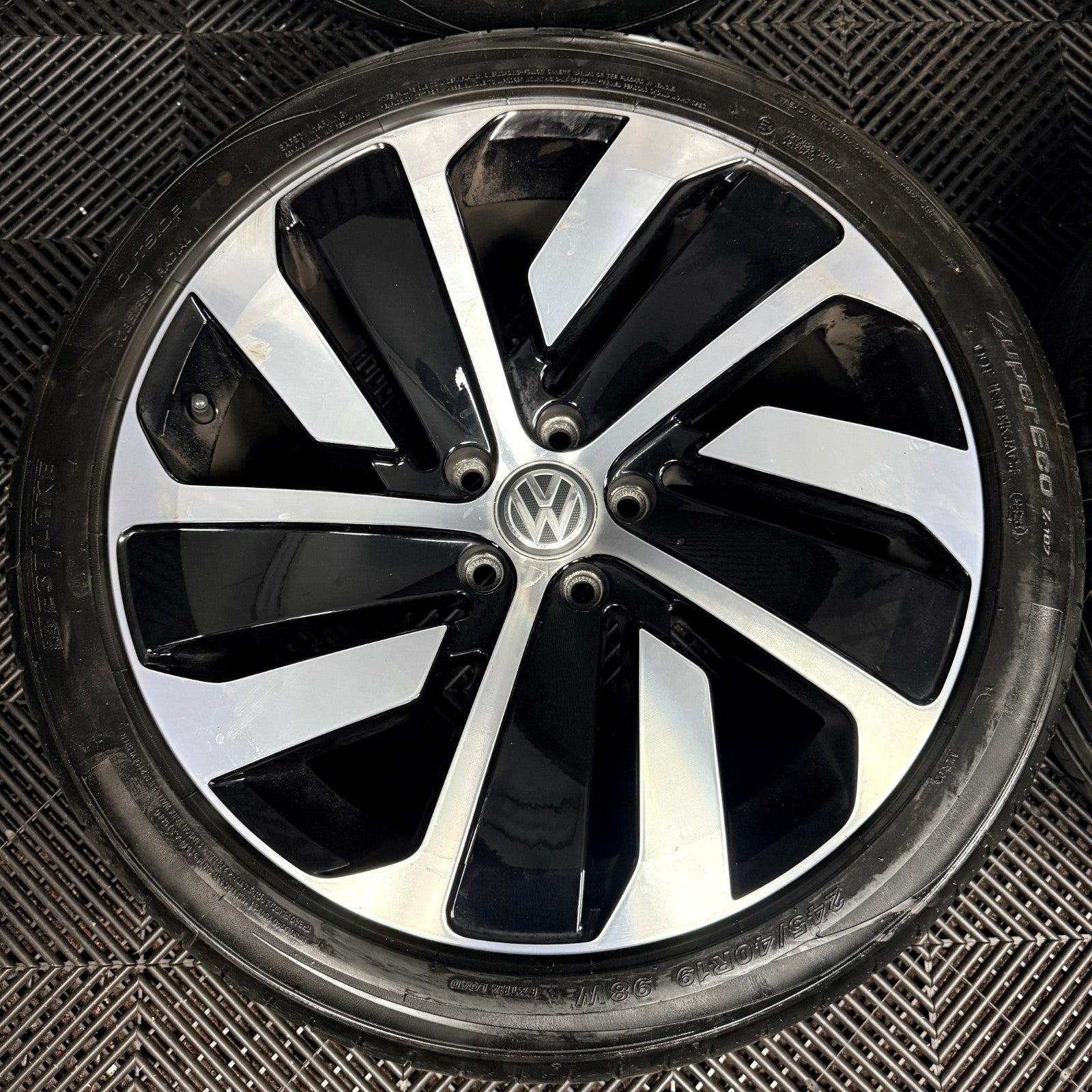 19'' VW Arteon Montevideo Black DC R Line Wheels Tyres Alloys 3G8601025P Genuine