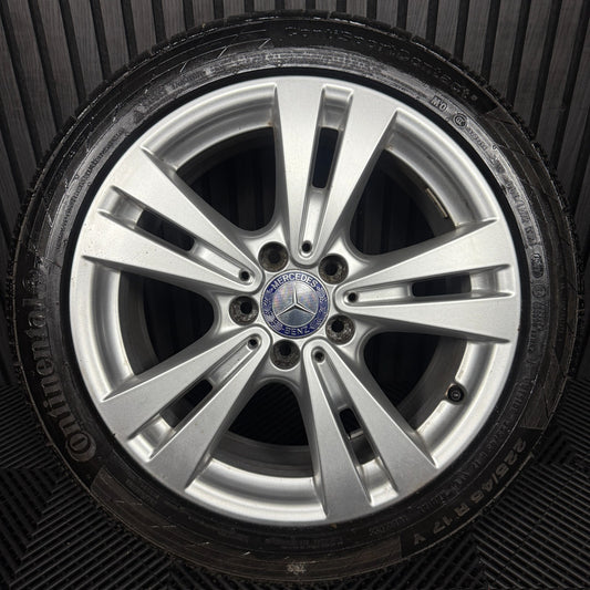 1X 17'' GENUINE MERCEDES A B CLASS CLA SILVER ALLOY WHEEL TYRE A2464011400