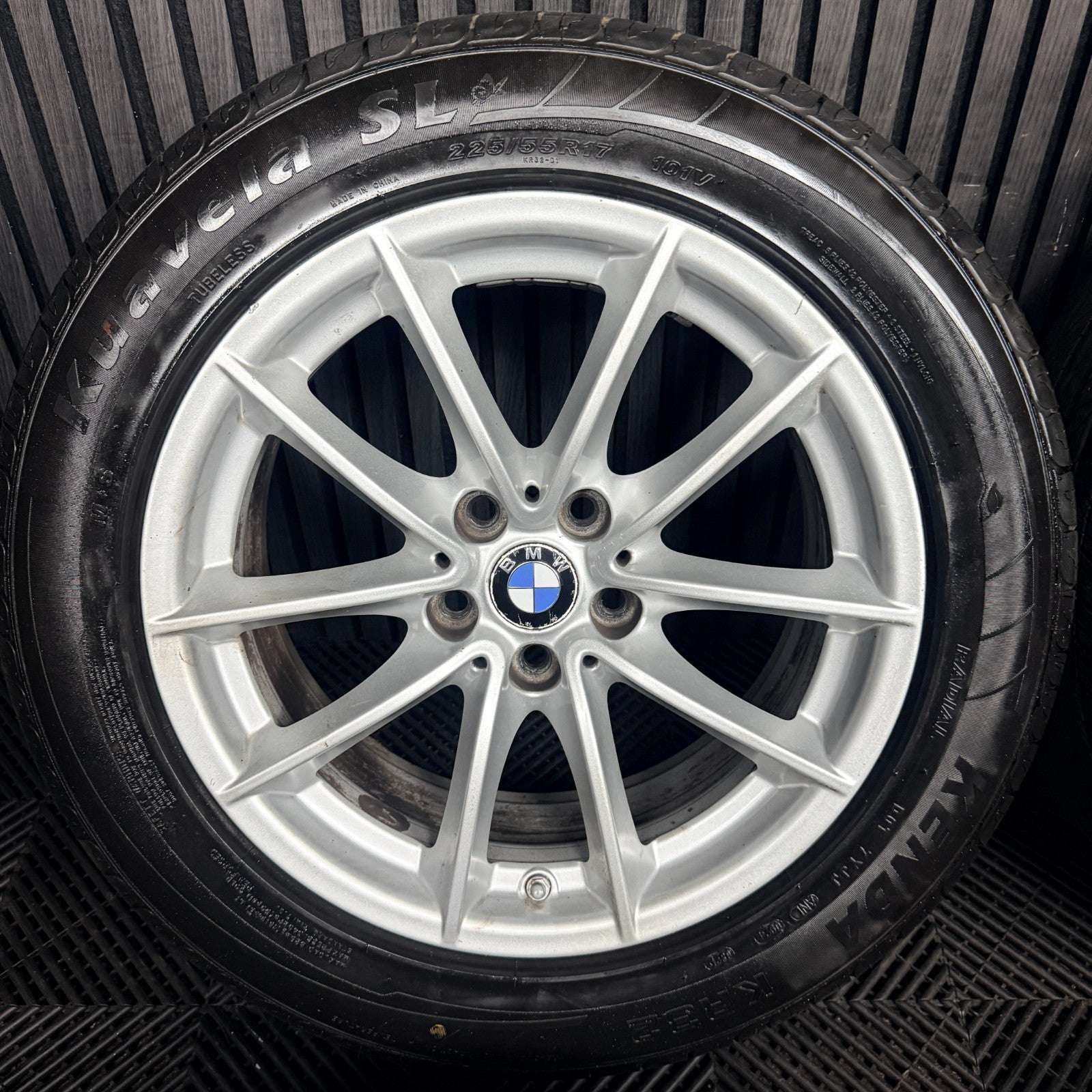 17" Bmw 5 Series 618 Silver Multispoke G30 G31 Alloy Wheel Tyres 6868217 Genuine