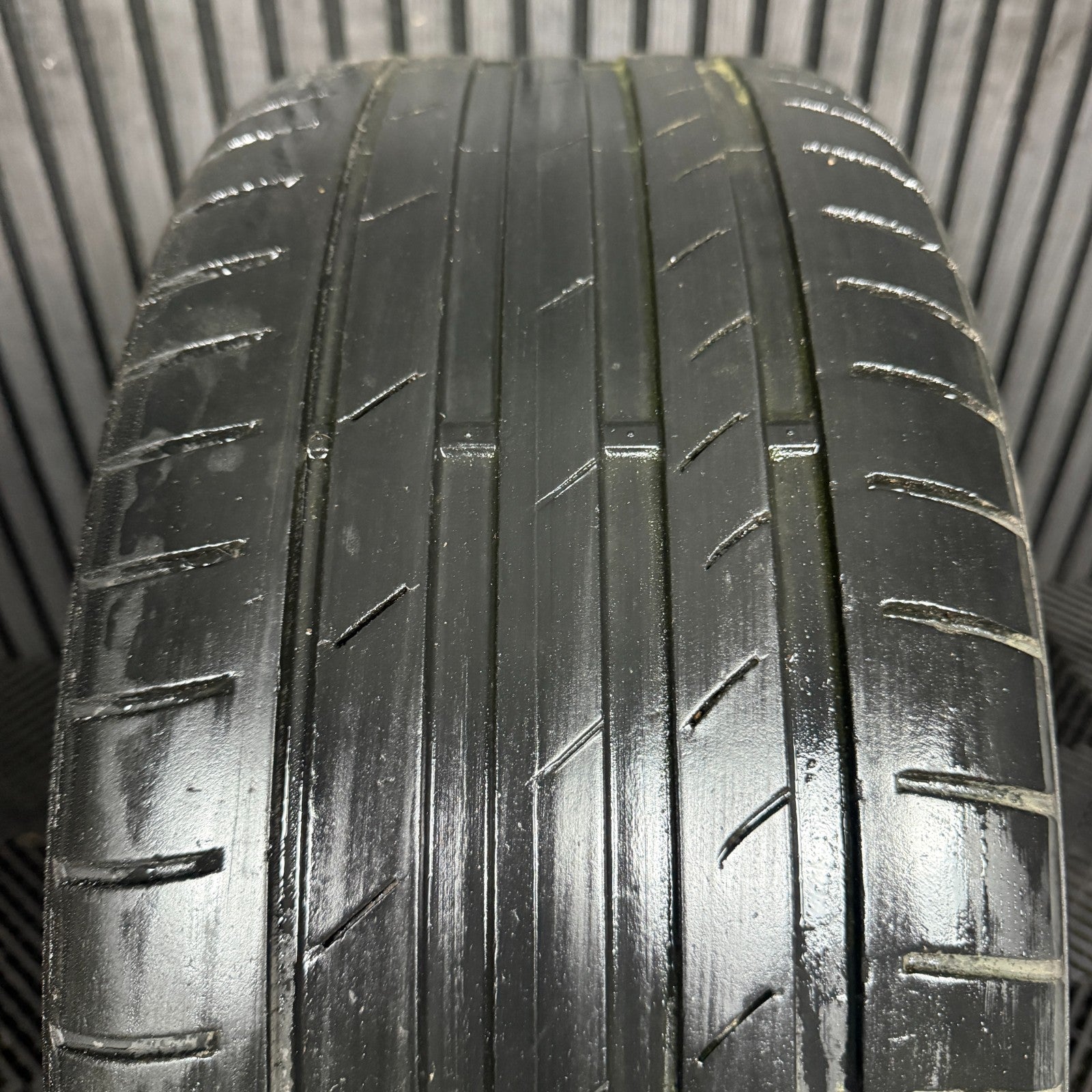 1X 18'' GENUINE VW AUDI A1 8X1 ALLOY WHEEL TYRE SINGLE 8XA601025F 7.5J ET37.5