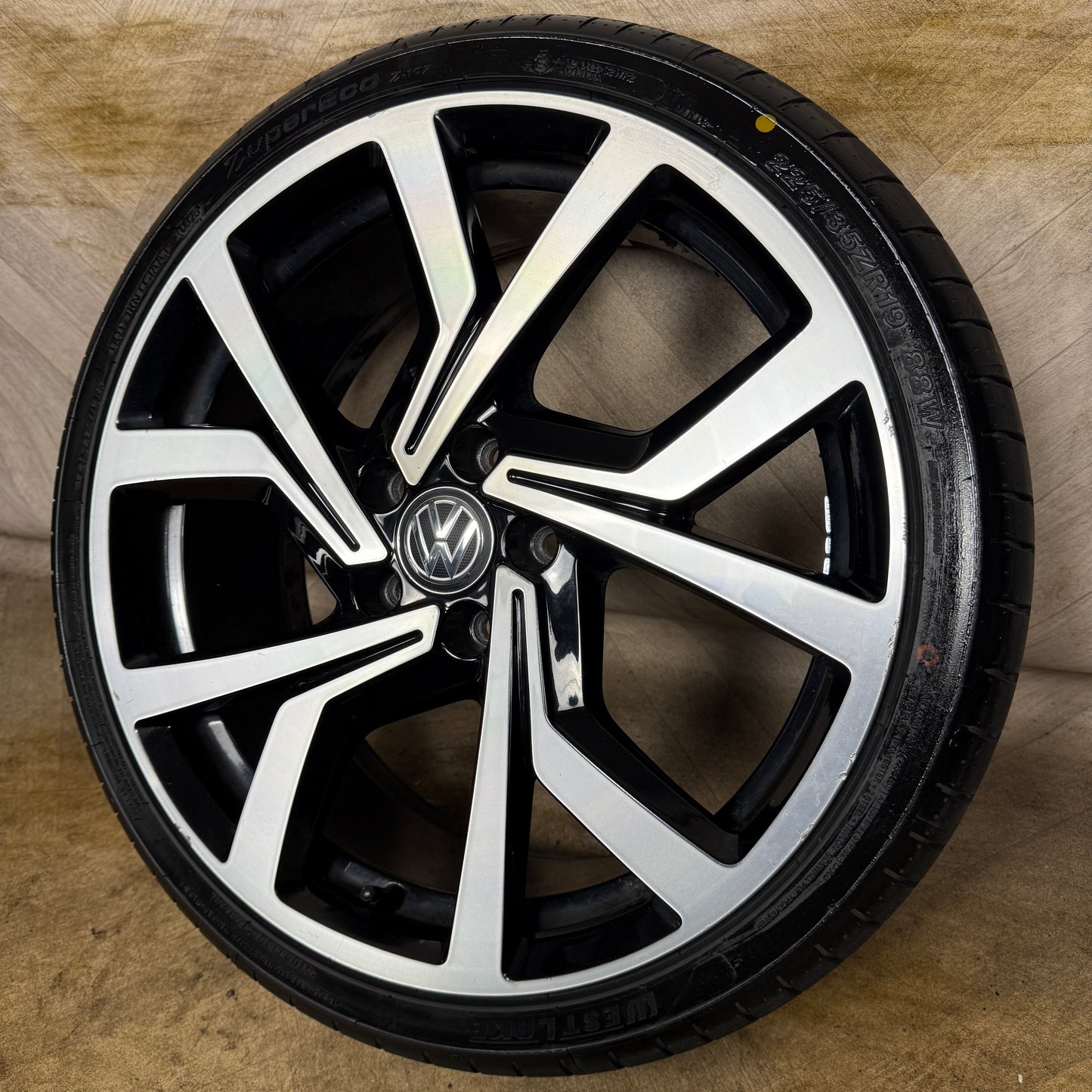 1X 19" GENUINE VW GOLF MK7 GT GTI BRESCIA CLUBSPORT ALLOY WHEEL TYRE 5G0601025CL