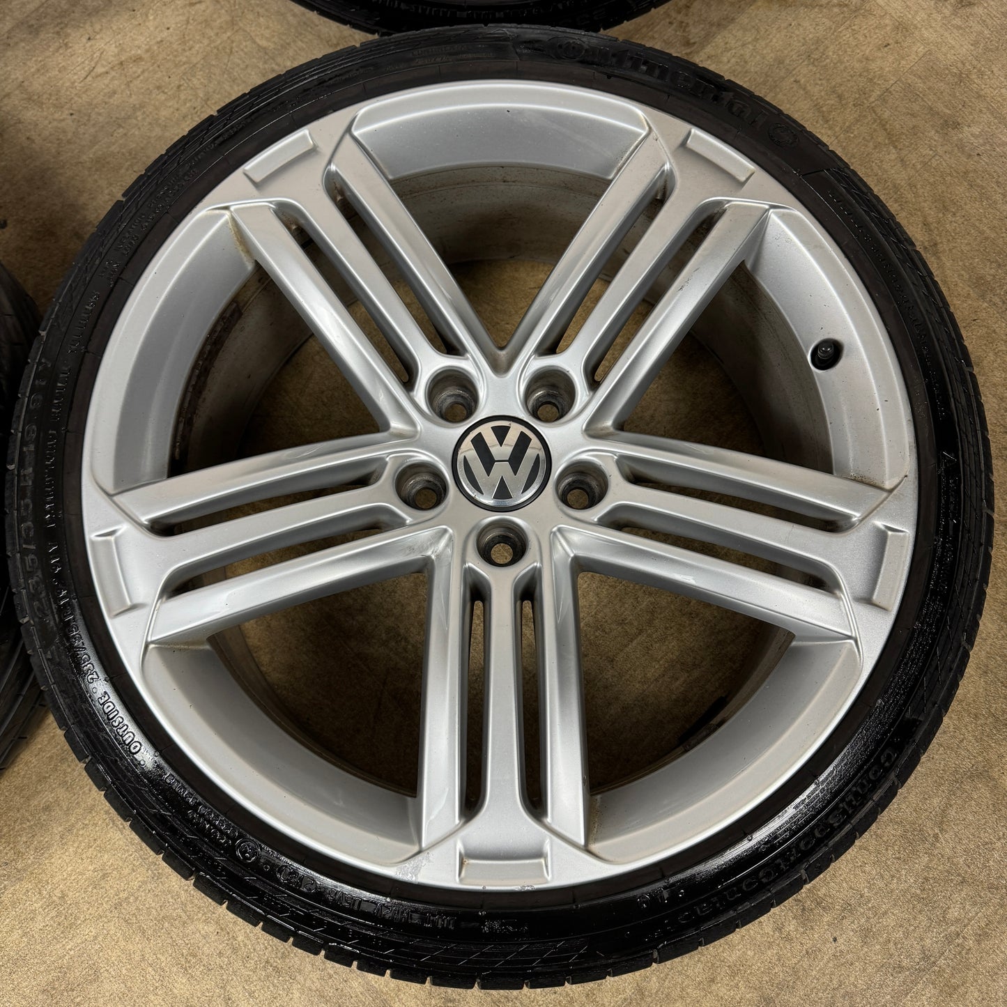 19'' GENUINE VW SCIROCCO R LINE SILVER TALLADEGA ALLOY GOLF WHEELS TYRES ALLOYS CADDY