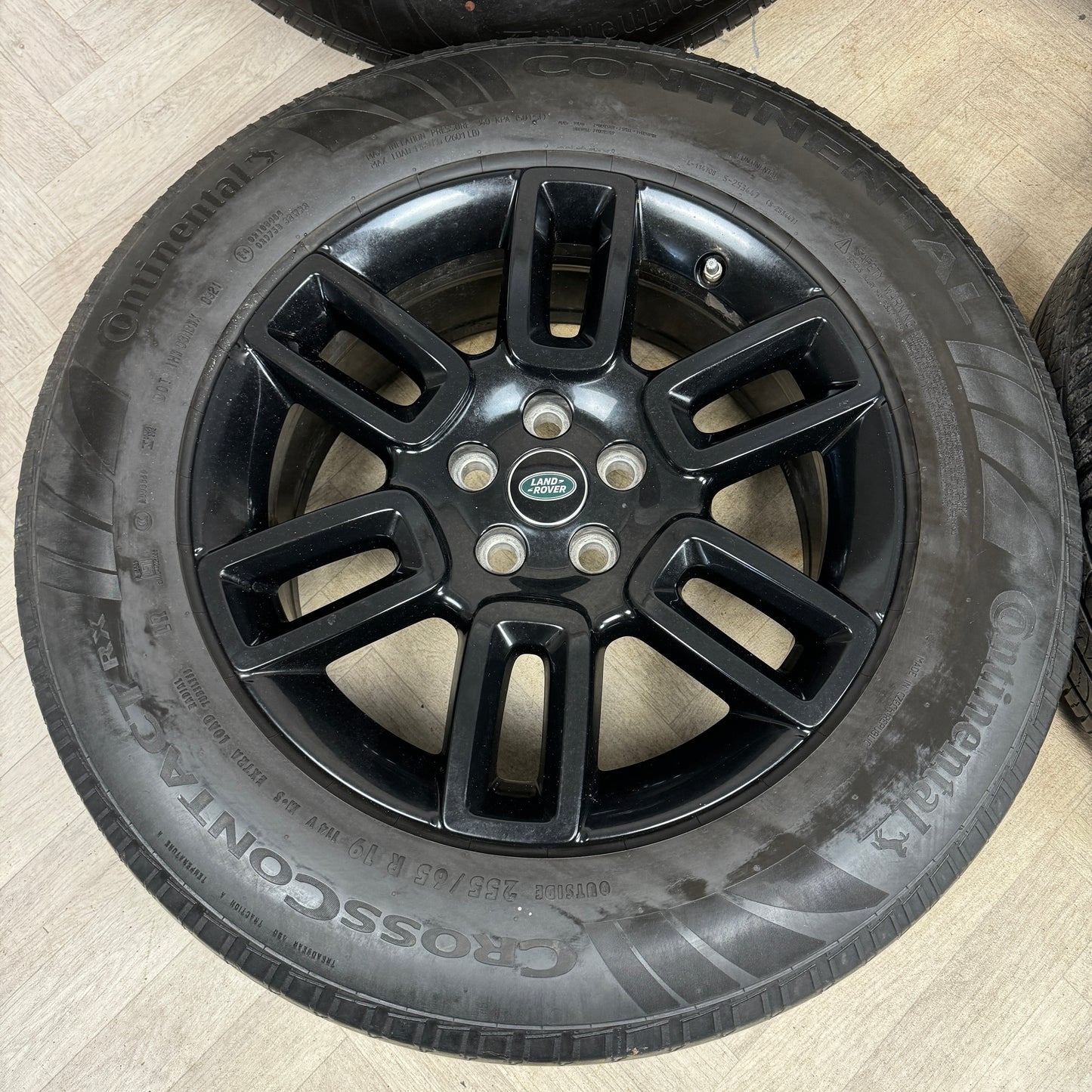 19'' GENUINE LAND ROVER DEFENDER BLACK 6010 ALLOY WHEELS TYRES ALLOYS