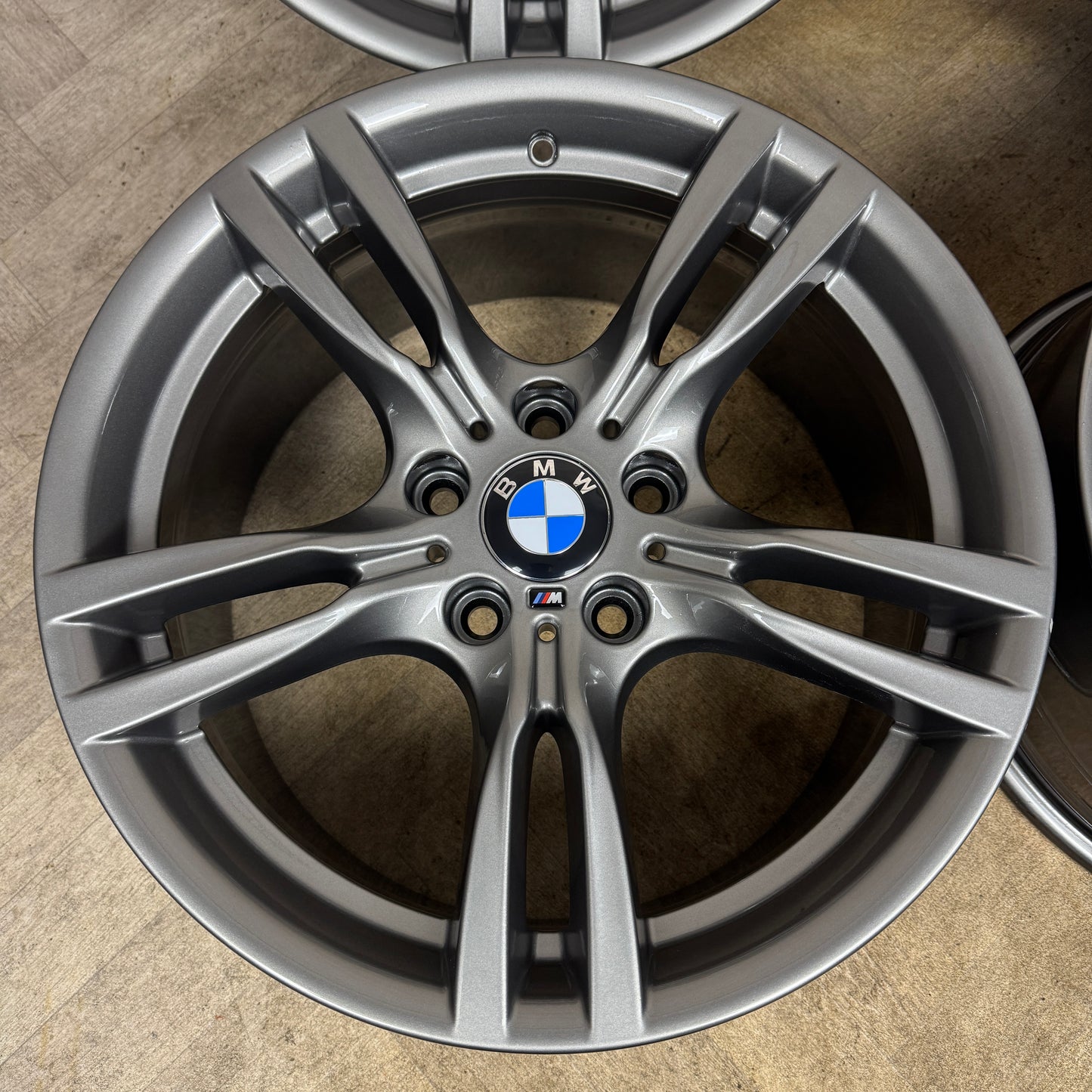 18" GENUINE BMW 3 SERIES 400 M SPORT FERRIC GREY F30 F31 F32 E90 E92 ALLOY WHEELS ALLOYS 5X120