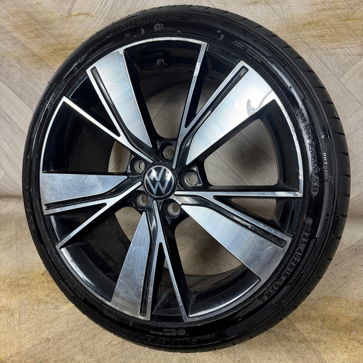 1x 18'' GENUINE VW GOLF GT GTD GTI BAKERSFIELD MK8 MK7 MK6 ALLOY WHEEL TYRE