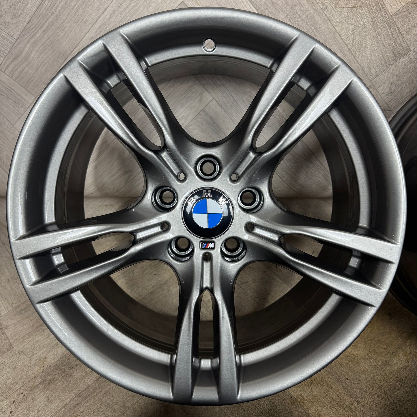 18" GENUINE BMW 3 SERIES 400 M SPORT FERRIC GREY F30 F31 F32 E90 E92 ALLOY WHEELS ALLOYS 5X120