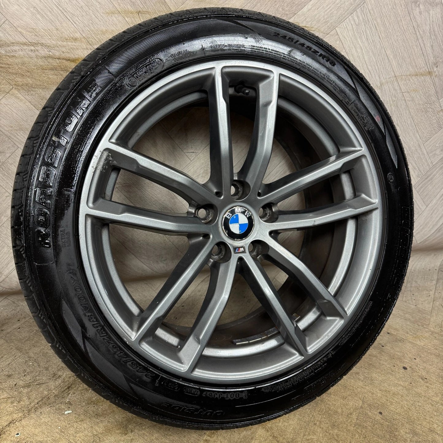 1X 18'' GENUINE BMW 5 SERIES GREY 662 M G30 G31 SPORT ALLOY WHEEL FRONT  5X112 FITMENT  8J ET30 PART: 8093405