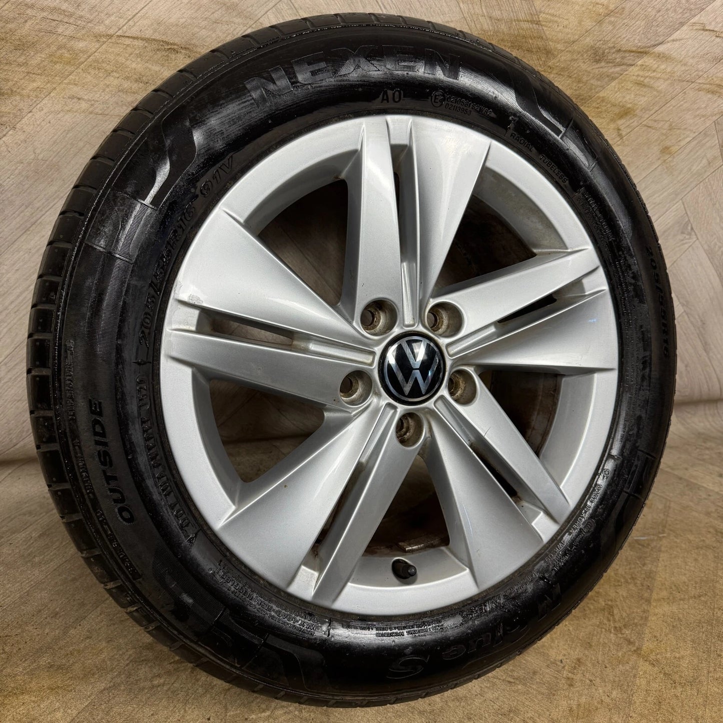 1X 16'' GENUINE VW GOLF MK8 NORFOLK ALLOY WHEEL TYRE GT SINGLE 5H0601025  5X112 FITMENT  7J ET48 CENTRE BORE: 57.1 PART: 5H0601025