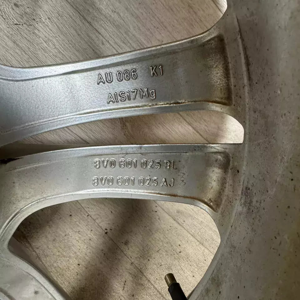 1X 18'' GENUINE AUDI A3 S LINE DOUBLE SPOKE WHEEL ALLOY TYRE SPARE  5X112 FITMENT  7.5J ET51 PART: 8V0601025BL/AJ