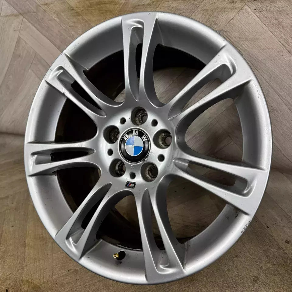 1X 18'' GENUINE BMW 5 SERIES 350 M SPORT F10 SINGLE ALLOY WHEEL REAR  5X120 FITMENT  9J ET44 PART: 7842651S