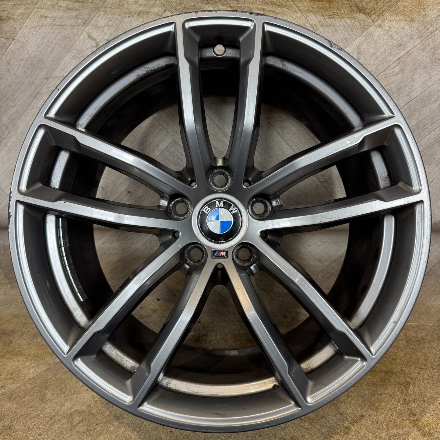 1X 18'' GENUINE BMW 5 SERIES 662 M G30 G31 SPORT ALLOY WHEEL REAR  5X112 FITMENT  9J ET44 PART: 8093406